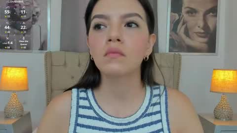 Snapshot of beautyari_ chatting on 05/19/26, 12:33 Ariana Reyes online show from 05/19/26, 12:33