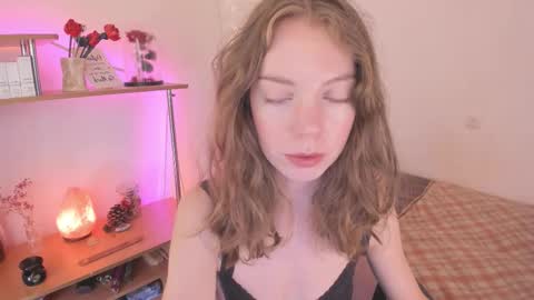 Snapshot of beautyeliise chatting on 10/07/25, 09:06 Eliise online show from 10/07/25, 09:06