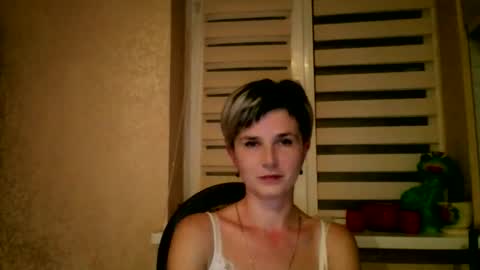 Snapshot of beautyksenia chatting on 11/17/25, 08:03 BeautyKsenia online show from 11/17/25, 08:03