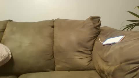 Snapshot of beautyloves chatting on 02/25/25, 04:24 Beauty online show from 02/25/25, 04:24