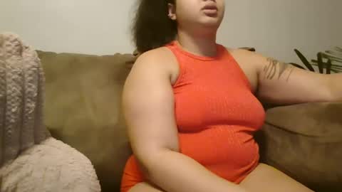 Snapshot of beautyloves chatting on 03/09/25, 08:52 Beauty online show from 03/09/25, 08:52