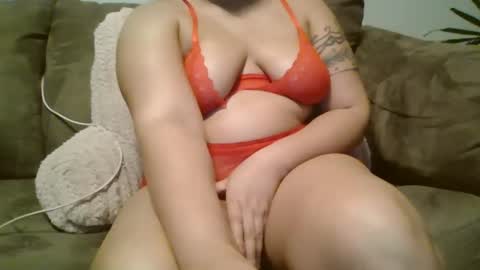 Snapshot of beautyloves chatting on 03/12/25, 08:31 Beauty online show from 03/12/25, 08:31