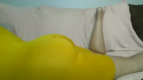 Snapshot of beautyloves chatting on 09/21/25, 02:08 Beauty online show from 09/21/25, 02:08