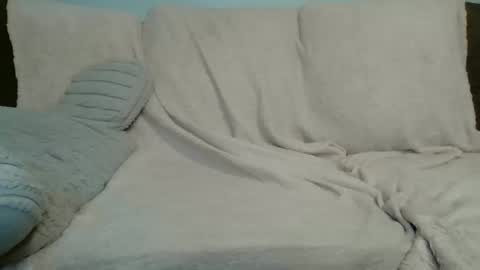 Snapshot of beautyloves chatting on 09/28/25, 03:01 Beauty online show from 09/28/25, 03:01