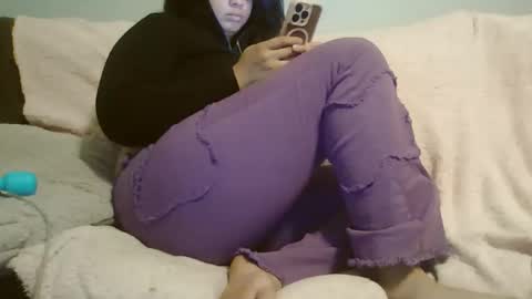 Snapshot of beautyloves chatting on 10/22/25, 11:59 Beauty online show from 10/22/25, 11:59