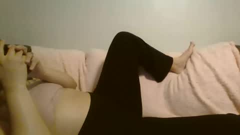 Snapshot of beautyloves chatting on 11/13/25, 04:50 Beauty online show from 11/13/25, 04:50