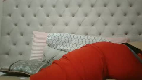 Snapshot of beautyloves chatting on 12/22/25, 03:58 Beauty online show from 12/22/25, 03:58