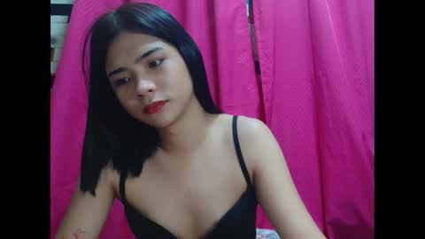 Snapshot of beautyqueen18x chatting on 03/20/26, 07:02 beautyqueen18x online show from 03/20/26, 07:02