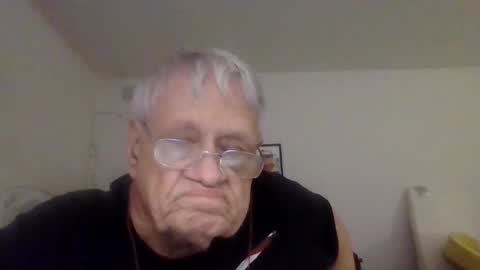 Snapshot of beautytomyeyes chatting on 02/19/25, 01:51 beautytomyeyes online show from 02/19/25, 01:51