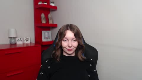 Snapshot of beautyzoexx chatting on 12/12/24, 10:56 Zoe online show from 12/12/24, 10:56