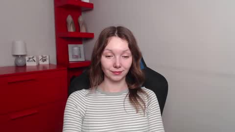 Snapshot of beautyzoexx chatting on 12/17/24, 06:24 Zoe online show from 12/17/24, 06:24