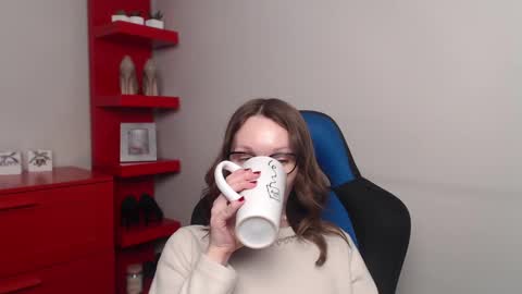 Snapshot of beautyzoexx chatting on 02/21/25, 08:18 Zoe online show from 02/21/25, 08:18