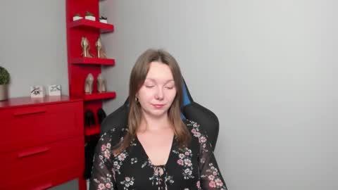 Snapshot of beautyzoexx chatting on 09/18/25, 05:31 Zoe online show from 09/18/25, 05:31