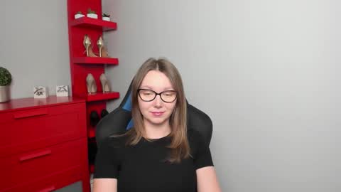 Snapshot of beautyzoexx chatting on 10/14/25, 05:30 Zoe online show from 10/14/25, 05:30