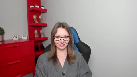 Snapshot of beautyzoexx chatting on 10/15/25, 05:40 Zoe online show from 10/15/25, 05:40