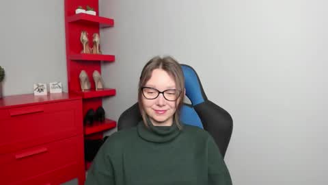 Snapshot of beautyzoexx chatting on 11/12/25, 06:36 Zoe online show from 11/12/25, 06:36