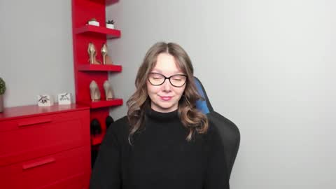 Snapshot of beautyzoexx chatting on 11/17/25, 07:25 Zoe online show from 11/17/25, 07:25