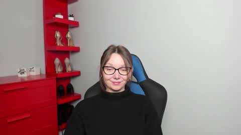 Snapshot of beautyzoexx chatting on 12/02/25, 08:08 Zoe online show from 12/02/25, 08:08