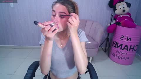 beba_fox_a online show from 11/09/25, 12:14