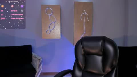 Snapshot of beccabaxter chatting on 10/24/25, 08:27 Am Becca online show from 10/24/25, 08:27