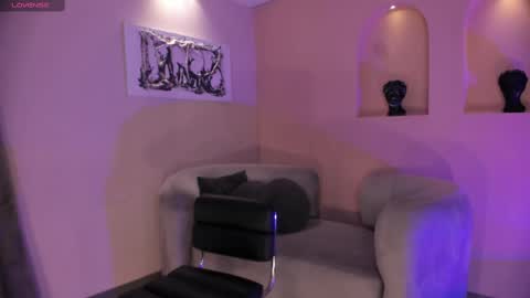 Snapshot of beccabaxter chatting on 11/18/25, 06:34 Am Becca online show from 11/18/25, 06:34