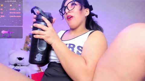 Snapshot of beccamathew chatting on 11/28/25, 01:30 Becca Mathew online show from 11/28/25, 01:30