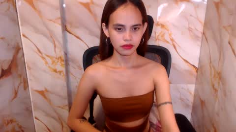 becca online show from 04/15/26, 01:23