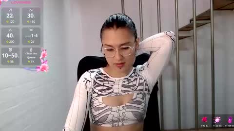 Snapshot of beckdymon chatting on 03/07/25, 06:43 Daniela online show from 03/07/25, 06:43