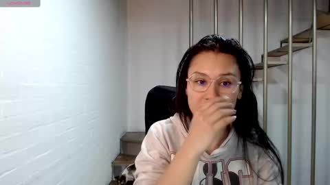 Snapshot of beckdymon chatting on 03/10/25, 03:45 Daniela online show from 03/10/25, 03:45