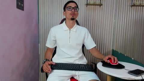 becker2_ online show from 01/17/26, 03:50