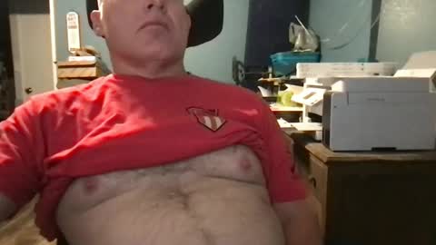 Snapshot of beckster040 chatting on 06/27/26, 06:07 beckster online show from 06/27/26, 06:07