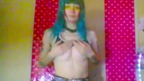 Snapshot of beckytheclown chatting on 11/23/25, 07:35 Beckytheclown online show from 11/23/25, 07:35