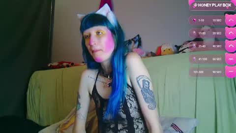 Snapshot of beckytheclown chatting on 07/17/26, 01:34 Beckytheclown online show from 07/17/26, 01:34
