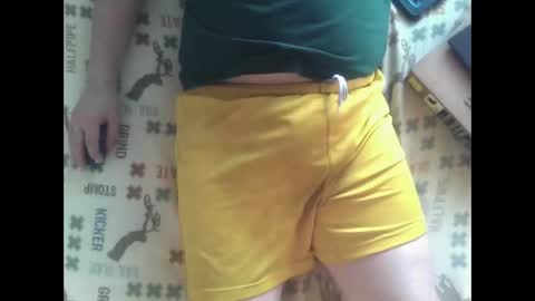 Snapshot of bedwetboy chatting on 12/28/24, 04:09 Bedwetboys online show from 12/28/24, 04:09