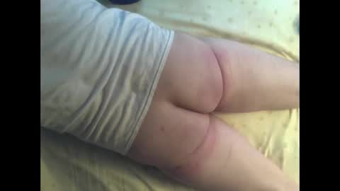 Snapshot of bedwetboy chatting on 10/30/25, 12:17 Bedwetboys online show from 10/30/25, 12:17