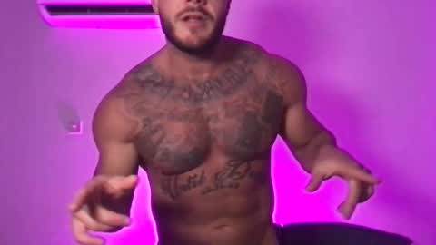 Snapshot of beefyandbald chatting on 02/23/26, 08:39 beefyandbald online show from 02/23/26, 08:39