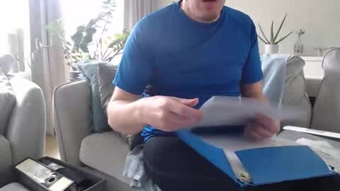 Snapshot of beejee88 chatting on 04/12/26, 11:26 beejee88 online show from 04/12/26, 11:26