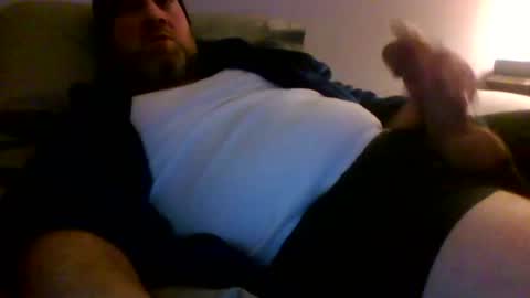 Snapshot of beekstar chatting on 12/14/25, 03:01 beekstar online show from 12/14/25, 03:01