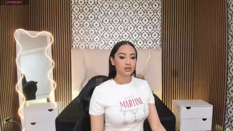 BELLA online show from 11/10/25, 02:16