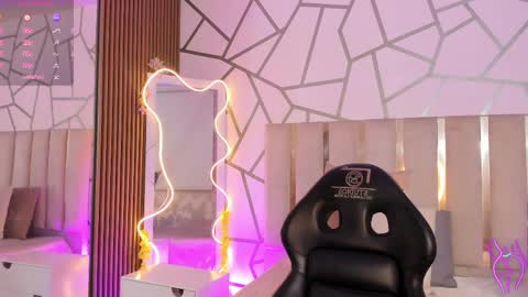 BELLA online show from 04/05/26, 12:08