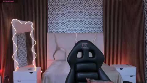 BELLA online show from 04/17/26, 12:08