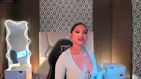 Snapshot of beella_tay1 chatting on 04/25/26, 11:46 BELLA online show from 04/25/26, 11:46