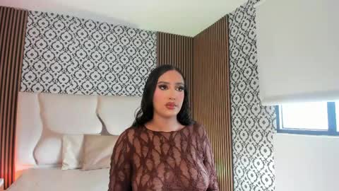 Snapshot of beella_tay1 chatting on 05/08/26, 12:54 BELLA online show from 05/08/26, 12:54