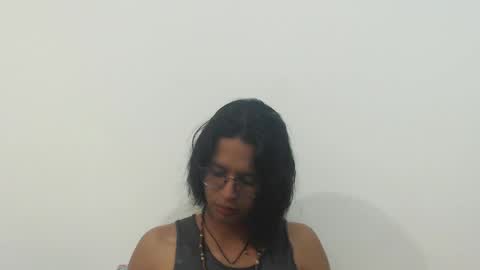 Snapshot of beentage chatting on 12/03/24, 03:41 Alex online show from 12/03/24, 03:41