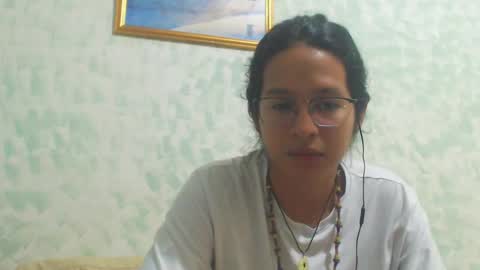 Snapshot of beentage chatting on 12/20/24, 08:17 Alex online show from 12/20/24, 08:17