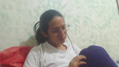 Snapshot of beentage chatting on 01/04/25, 06:09 Alex online show from 01/04/25, 06:09