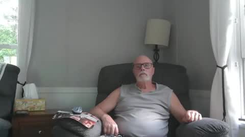 beep_b33p online show from 06/01/26, 12:23