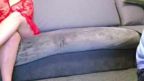 Snapshot of behindcloseddoors39 chatting on 10/17/25, 09:28 behindcloseddoors8 online show from 10/17/25, 09:28