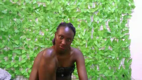 Snapshot of beib_love chatting on 12/19/25, 01:51 beib_love online show from 12/19/25, 01:51