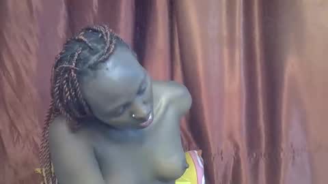 Snapshot of beib_love chatting on 02/20/26, 02:06 beib_love online show from 02/20/26, 02:06